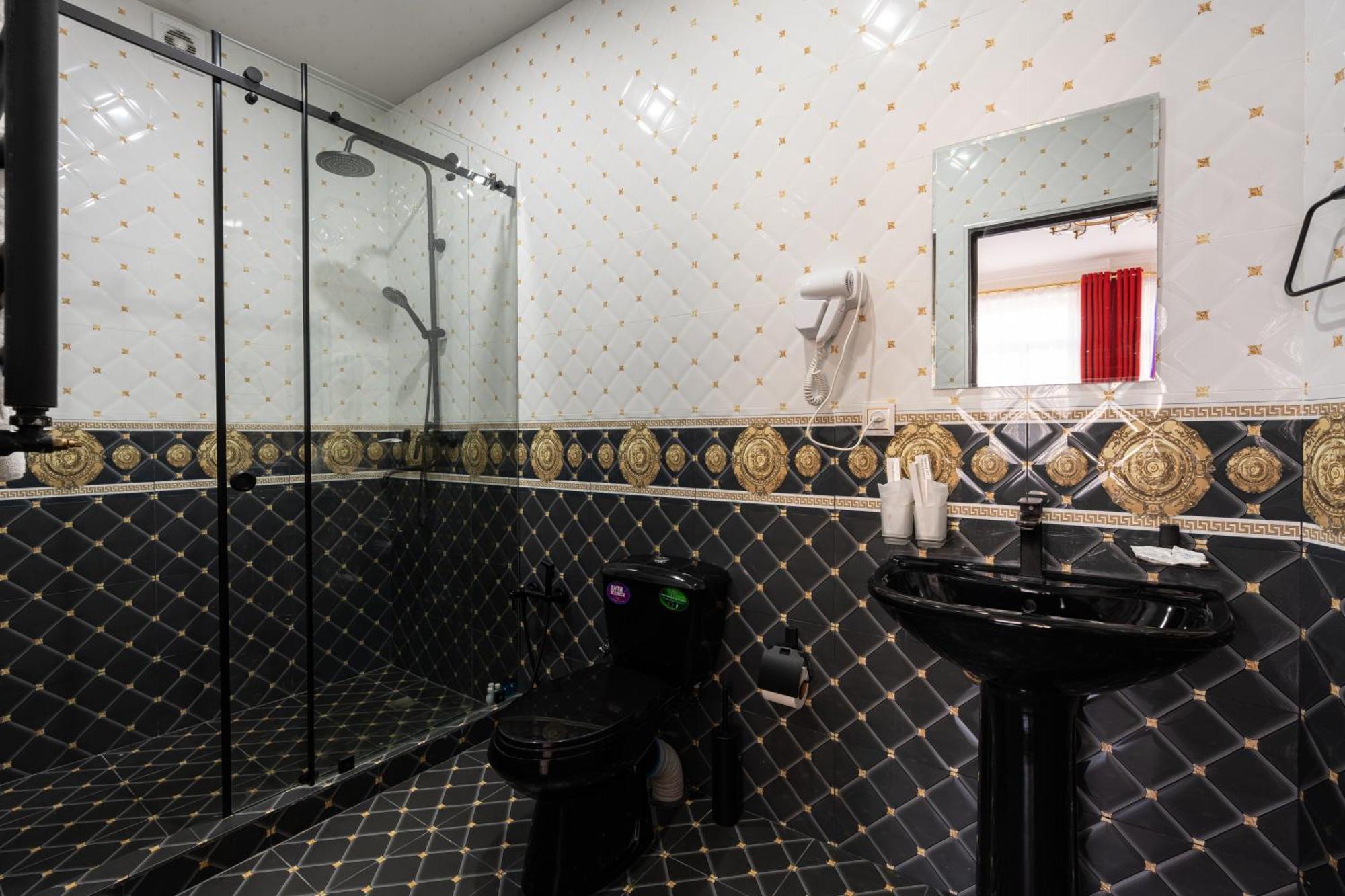 Shoxjahon Hotel - 600 Mbps Internet ทาชเคนต์ ภายนอก รูปภาพ